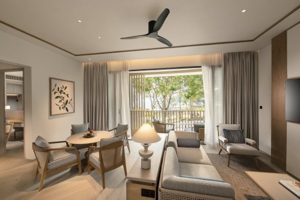 Hilton Burau Bay Langkawi Resort: King Deluxe Suite Seaview