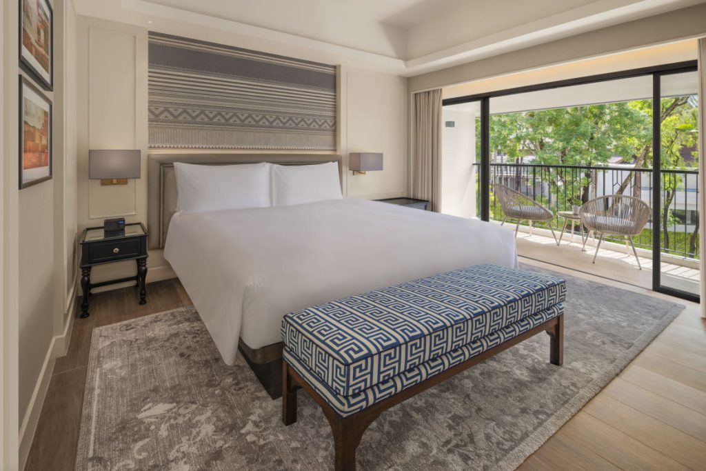 Deluxe Suite bedroom Kahavadi Chiang Rai hotel