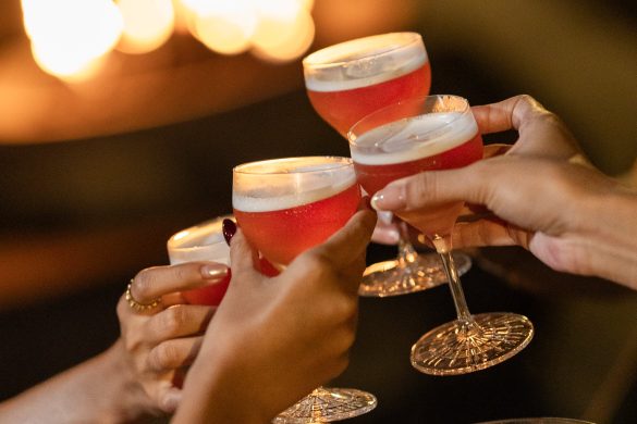 Loloan cocktail toast