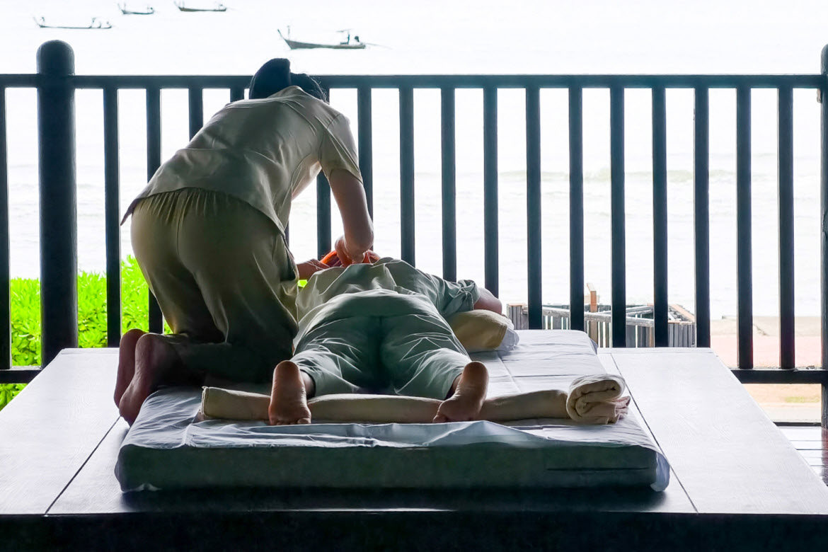 Wyndham-Hua-Hin-Seaside-massage Wyndham Hua Hin Pranburi resort massage