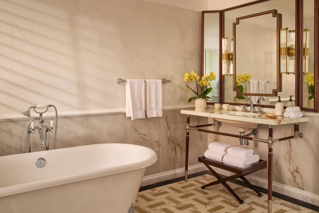 Anantara Hoi An Resort, River Suite bathroom