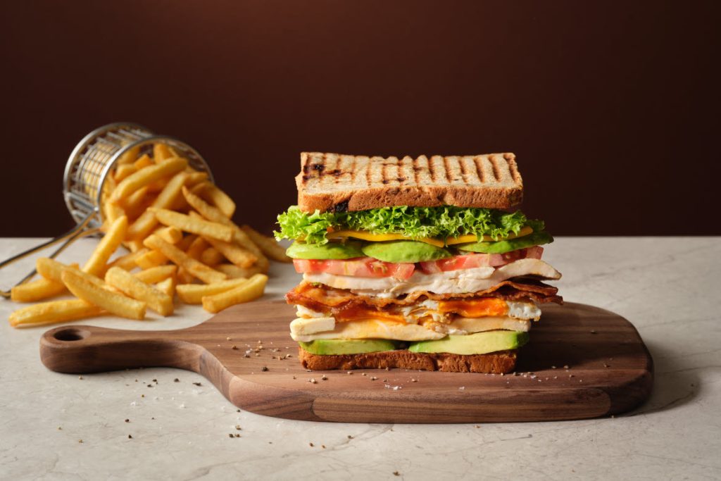 Club Sandwich, The Lobby Lounge