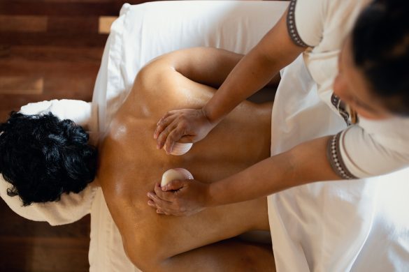 The Mirihi Spa treatment