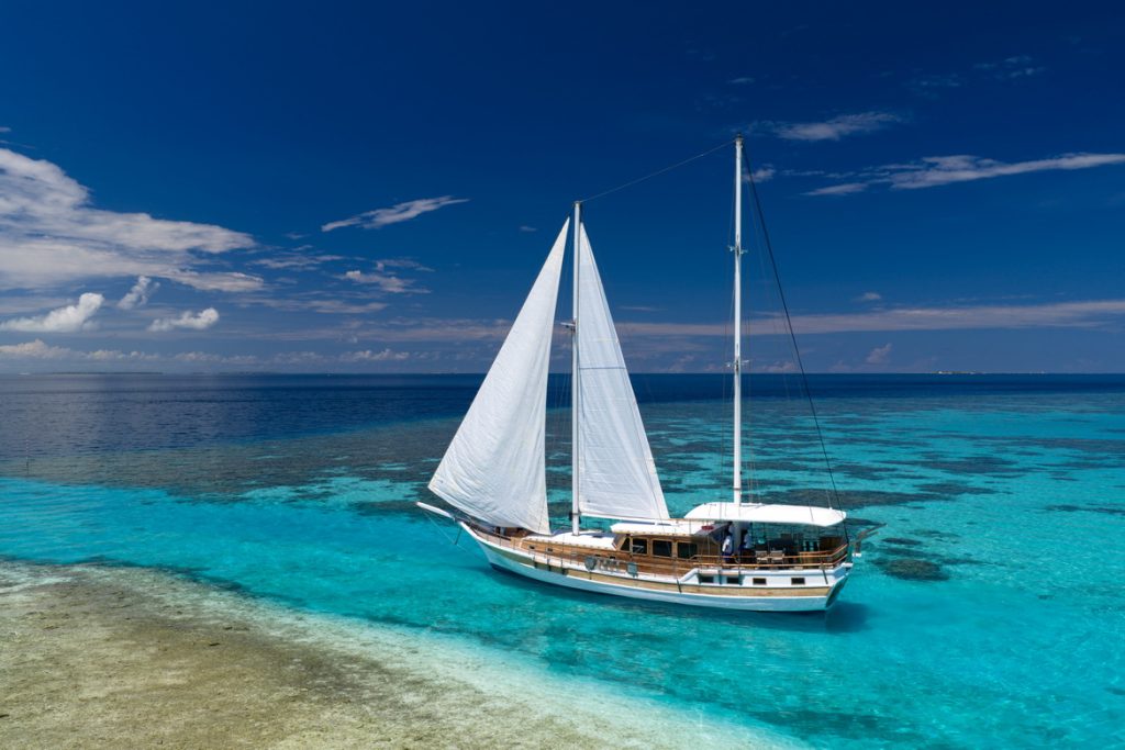 M Moment: Mirihi Thari luxury yacht