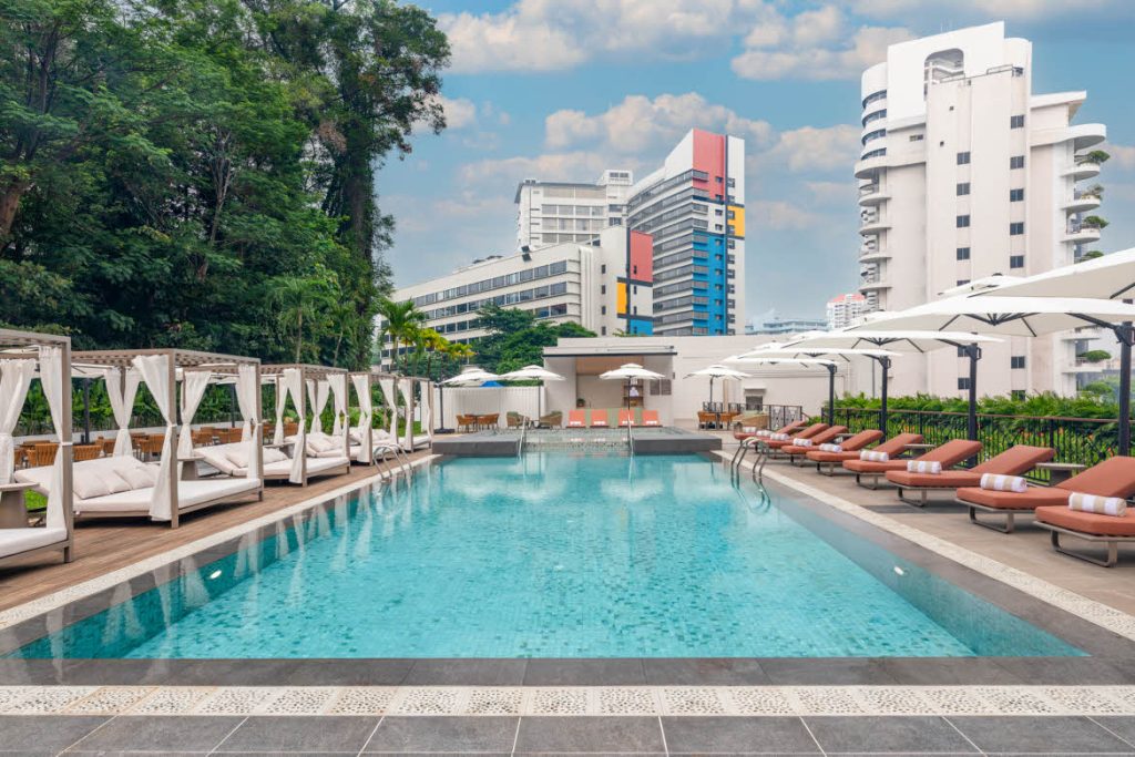 DoubleTree Hilton Singapore outdoor pool