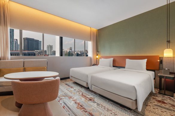 DoubleTree by Hilton Singapore Robertson Quay twin river view bedroom