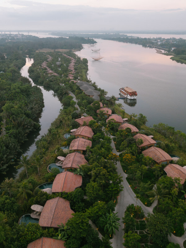 Namia River Retreat and the Merchant River Cruise